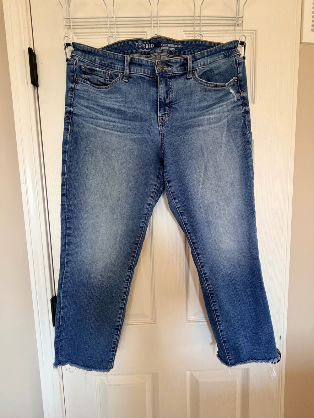torrid Light Blue Cropped Ankle Jeans